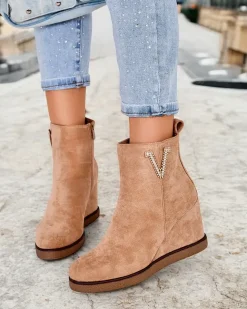 Royalfashion Botki damskie na koturnie Nerias