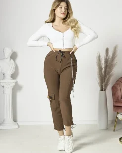 Royalfashion Brązowe damskie spodnie typu bojówki z łańcuszkiem