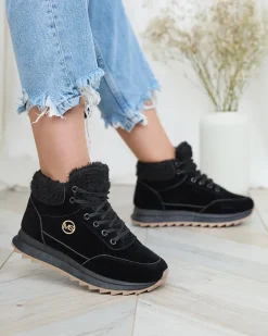 Royalfashion Buty sportowe damskie z ociepleniem w kolorze czarnym Cerrto