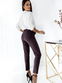 Royalfashion Ciemnobrązowe damskie spodnie typu tregginsy