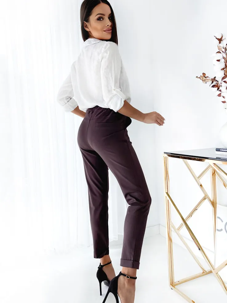 Royalfashion Ciemnobrązowe damskie spodnie typu tregginsy