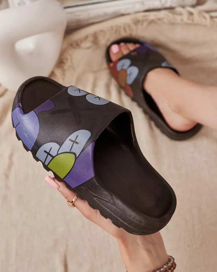 Royalfashion Czarne damskie klapki Elmino