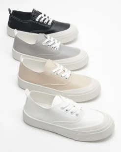 Royalfashion Czarne damskie tenisówki Lorino