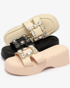 Royalfashion Czarne damskie zdobione klapki na masywnej podeszwie Norixi