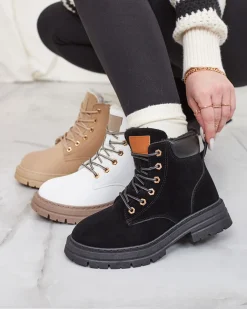 Royalfashion Czarne damskie ocieplane botki typu trapery Radoras