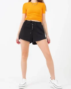 Royalfashion Czarne damskie krótkie spodenki z napisem