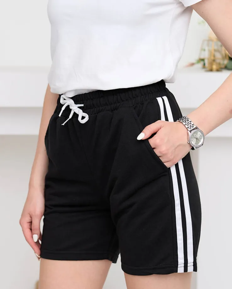 Royalfashion Czarne damskie krótkie spodenki z lampasami