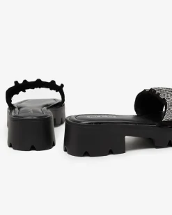 Royalfashion Czarne klapki damskie z cyrkoniami Emkoy