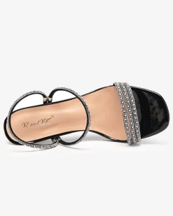 Royalfashion Czarne lakierowane klapki na niskim obcasie Lakopi