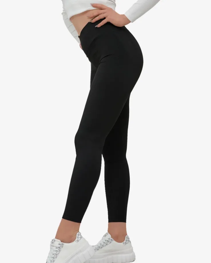 Royalfashion Czarne legginsy damskie z szeroką gumą w pasie