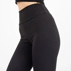 Royalfashion Czarne prążkowane damskie legginsy z wysokim stanem