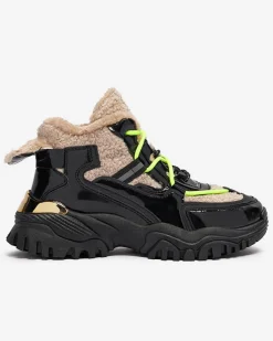 Royalfashion Czarne sportowe buty damskie z futerkiem i neonowymi żółtymi sznurówkami Adbo