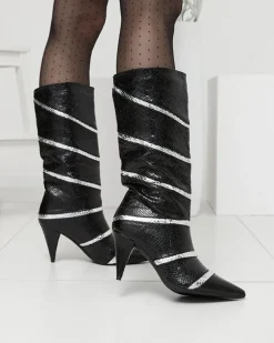 Royalfashion Czarno- srebrne damskie kozaki na szpilce z tłoczeniem w paski Felifea