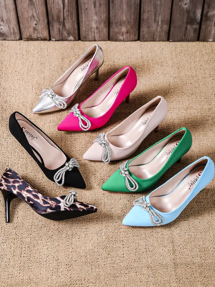 Royalfashion Czółenka damskie z kokardką Hepeles