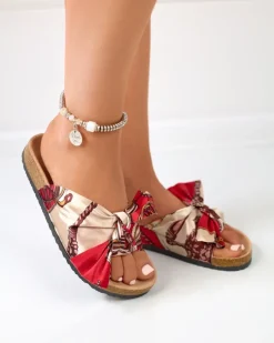 Royalfashion Czerwone damskie klapki z tkaninową wstążką Laneso