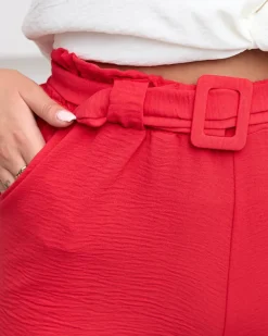 Royalfashion Czerwone damskie krótkie spodenki z kieszeniami