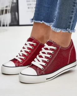 Royalfashion Czerwone damskie trampki na krytym koturnie z błyszczącą nicią Seggat