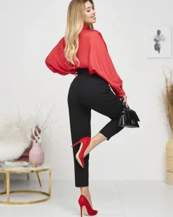 Royalfashion Damska czerwona długa satynowa bluzka z wiązaniem