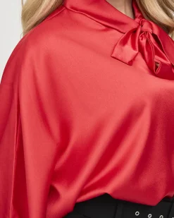 Royalfashion Damska czerwona długa satynowa bluzka z wiązaniem