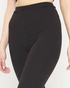 Royalfashion Damskie czarne legginsy o długości 3/4