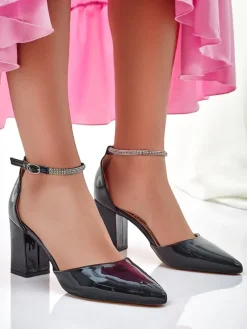 Royalfashion Damskie czółenka lakierowane z paseczkiem z cyrkonii Furoni