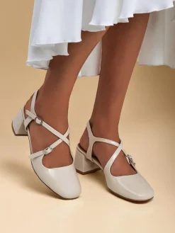 Royalfashion Damskie czółenka na niskim obcasie z ozdobnymi paseczkami Lollita