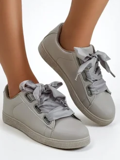 Royalfashion Damskie eko skórzane trampki z ozdobnymi sznurówkami Etti