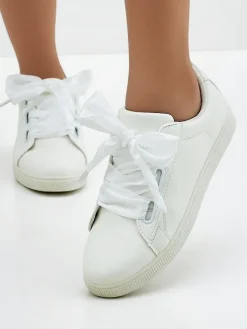 Royalfashion Damskie eko skórzane trampki z ozdobnymi sznurówkami Etti