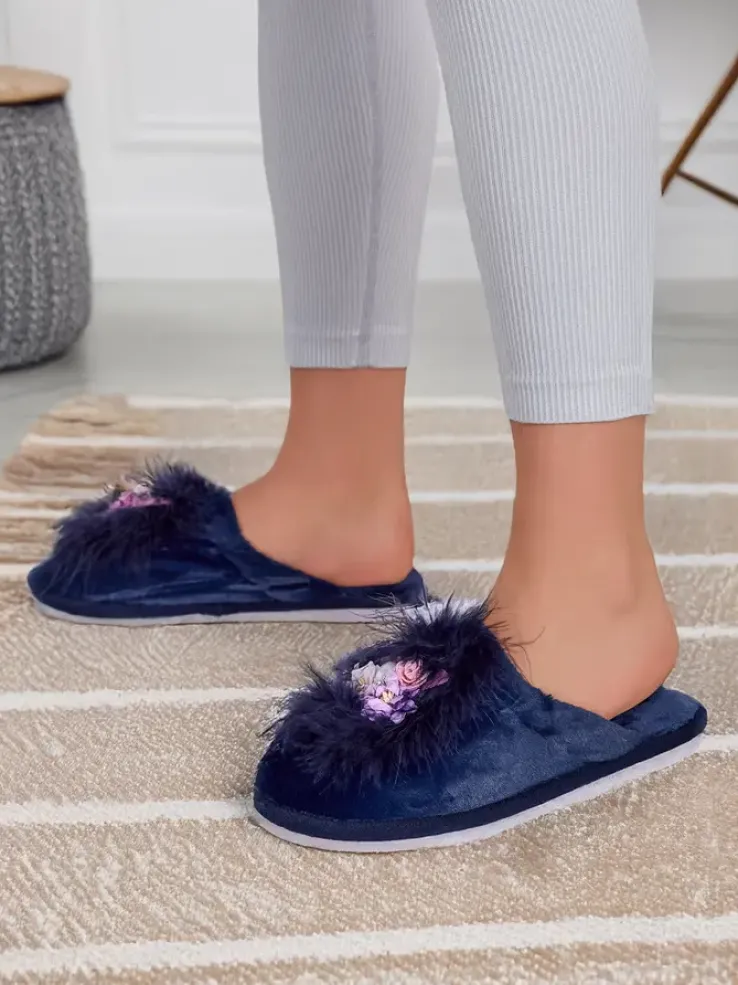 Royalfashion Damskie futrzane kapcie z kwiatami Ederra