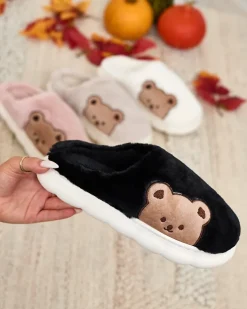 Royalfashion Damskie futrzane kapcie z misiem w kolorze czarnym Fetemes