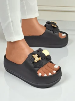 Royalfashion Damskie gumowe klapki z ozdobną kokardką Alday