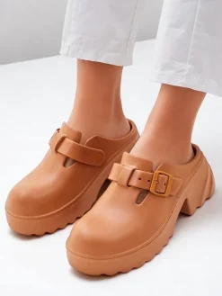 Royalfashion Damskie gumowe klapki na obcasie Voxones