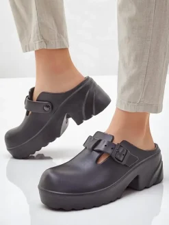 Royalfashion Damskie gumowe klapki na obcasie Voxones