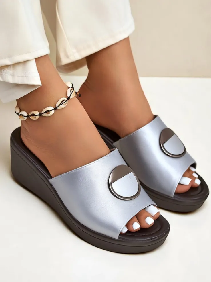 Royalfashion Damskie klapki na koturnie Elira