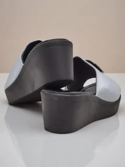 Royalfashion Damskie klapki na koturnie Elira