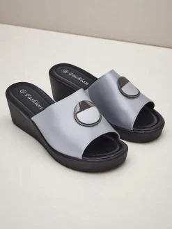 Royalfashion Damskie klapki na koturnie Elira