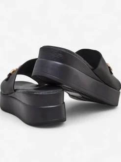 Royalfashion Damskie klapki na koturnie Dalimma