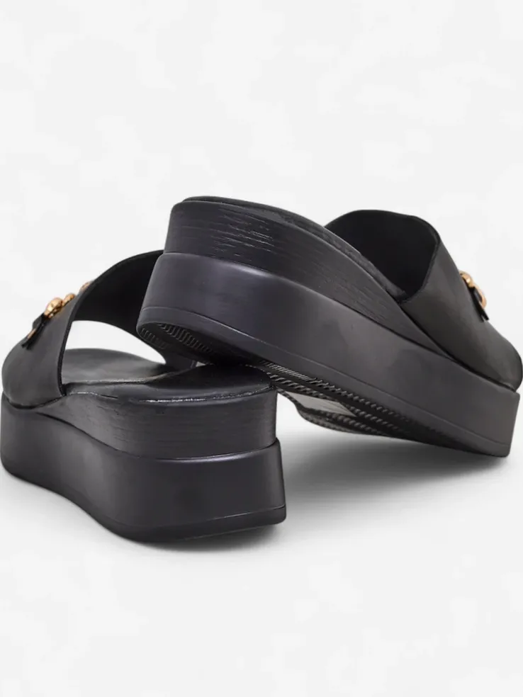 Royalfashion Damskie klapki na koturnie Dalimma