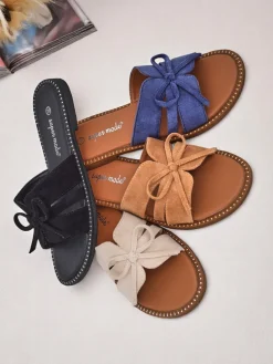 Royalfashion Damskie klapki na płaskiej podeszwie z kokardką Gerber