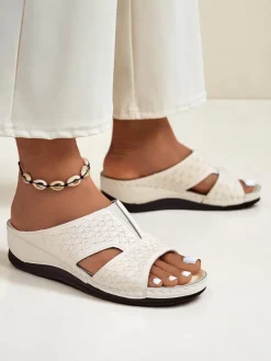 Royalfashion Damskie klapki na grubszej podeszwie Nova Step