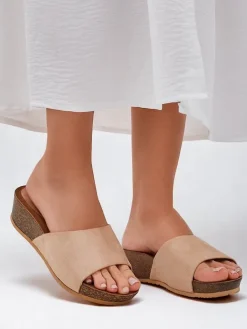 Royalfashion Damskie klapki na niskim koturnie Maderas