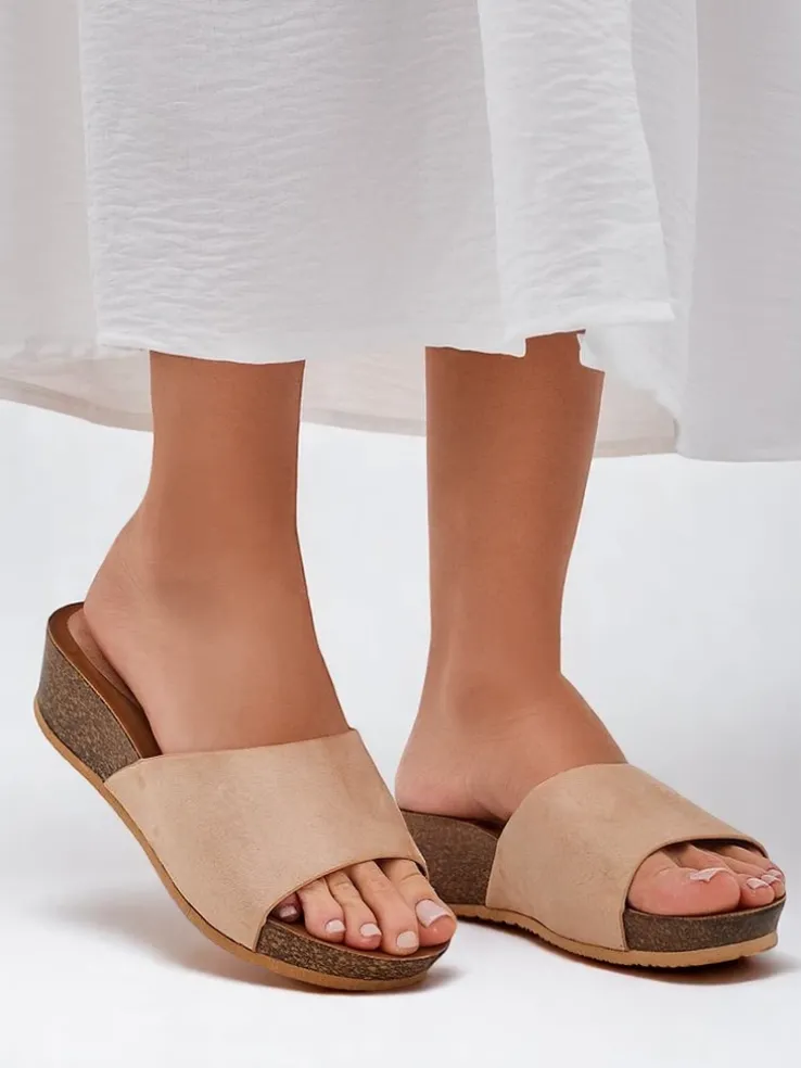 Royalfashion Damskie klapki na niskim koturnie Maderas