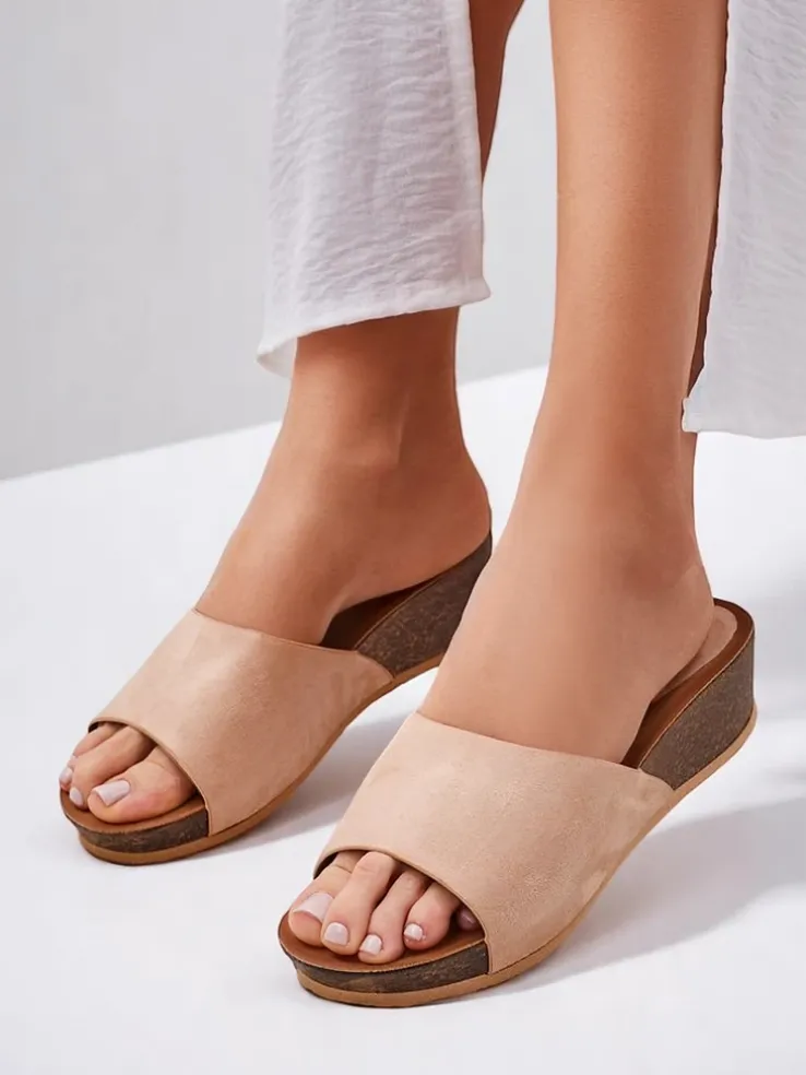 Royalfashion Damskie klapki na niskim koturnie Maderas