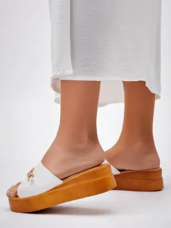 Royalfashion Damskie klapki na koturnie Dalimma