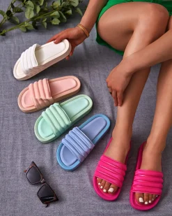 Royalfashion Damskie klapki w paski w niebieskim kolorze Lenira