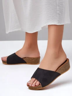 Royalfashion Damskie klapki na niskim koturnie Maderas