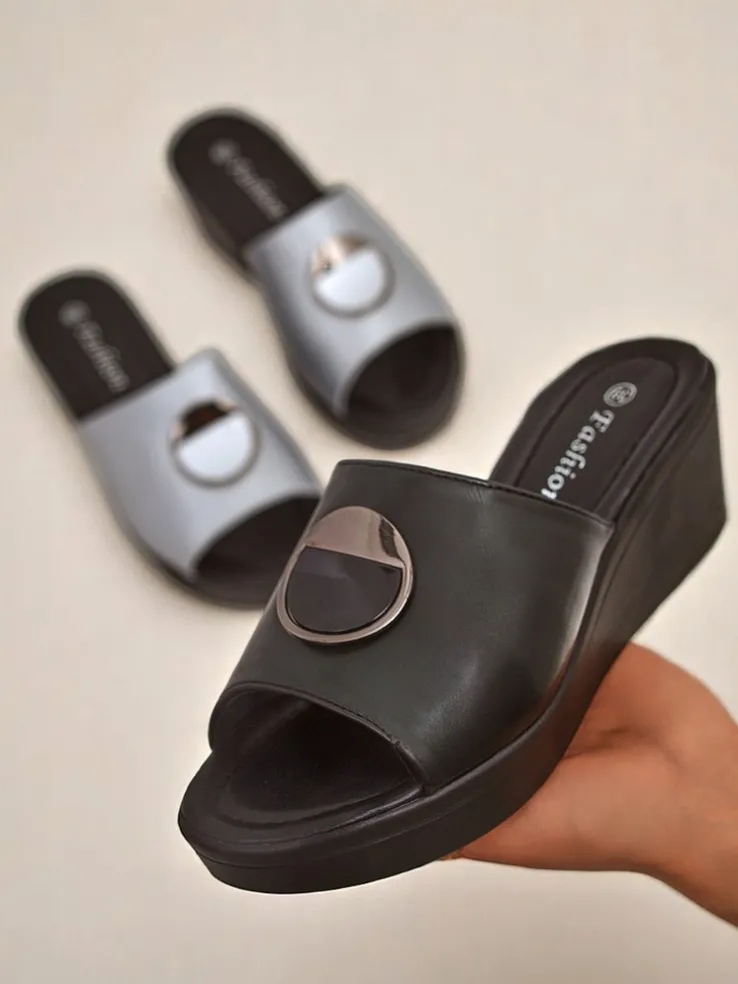 Royalfashion Damskie klapki na koturnie Elira