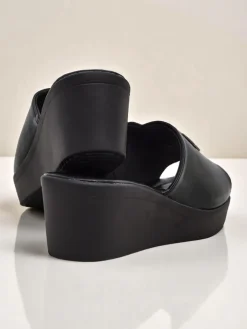 Royalfashion Damskie klapki na koturnie Elira