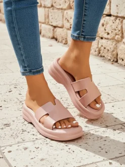 Royalfashion Damskie klapki na grubszej podeszwie Nova Gloss