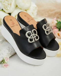 Royalfashion Damskie klapki na koturnie Sailme